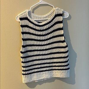Abercrombie & Fitch Navy and White Knit Top